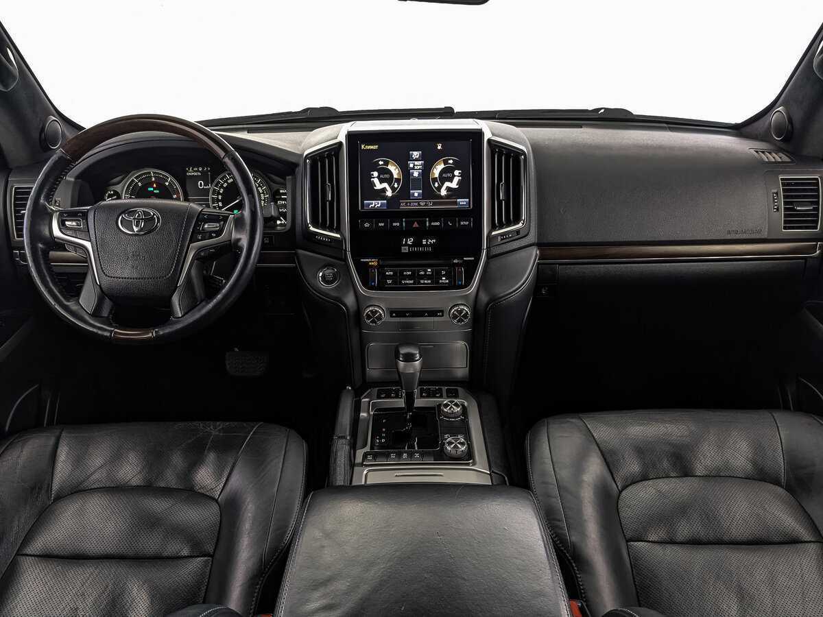 Купить Toyota Land Cruiser с пробегом. Фото: #12