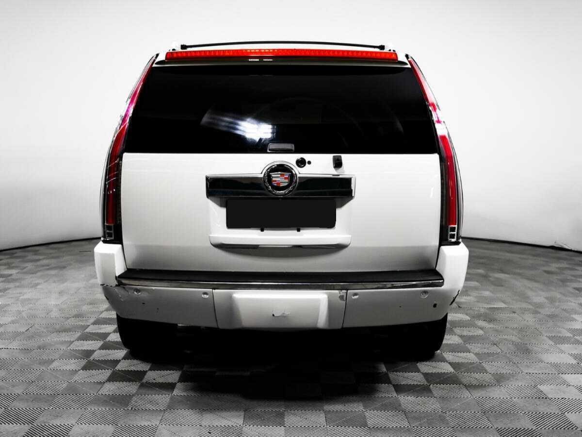 Купить Cadillac Escalade с пробегом. Фото: #4