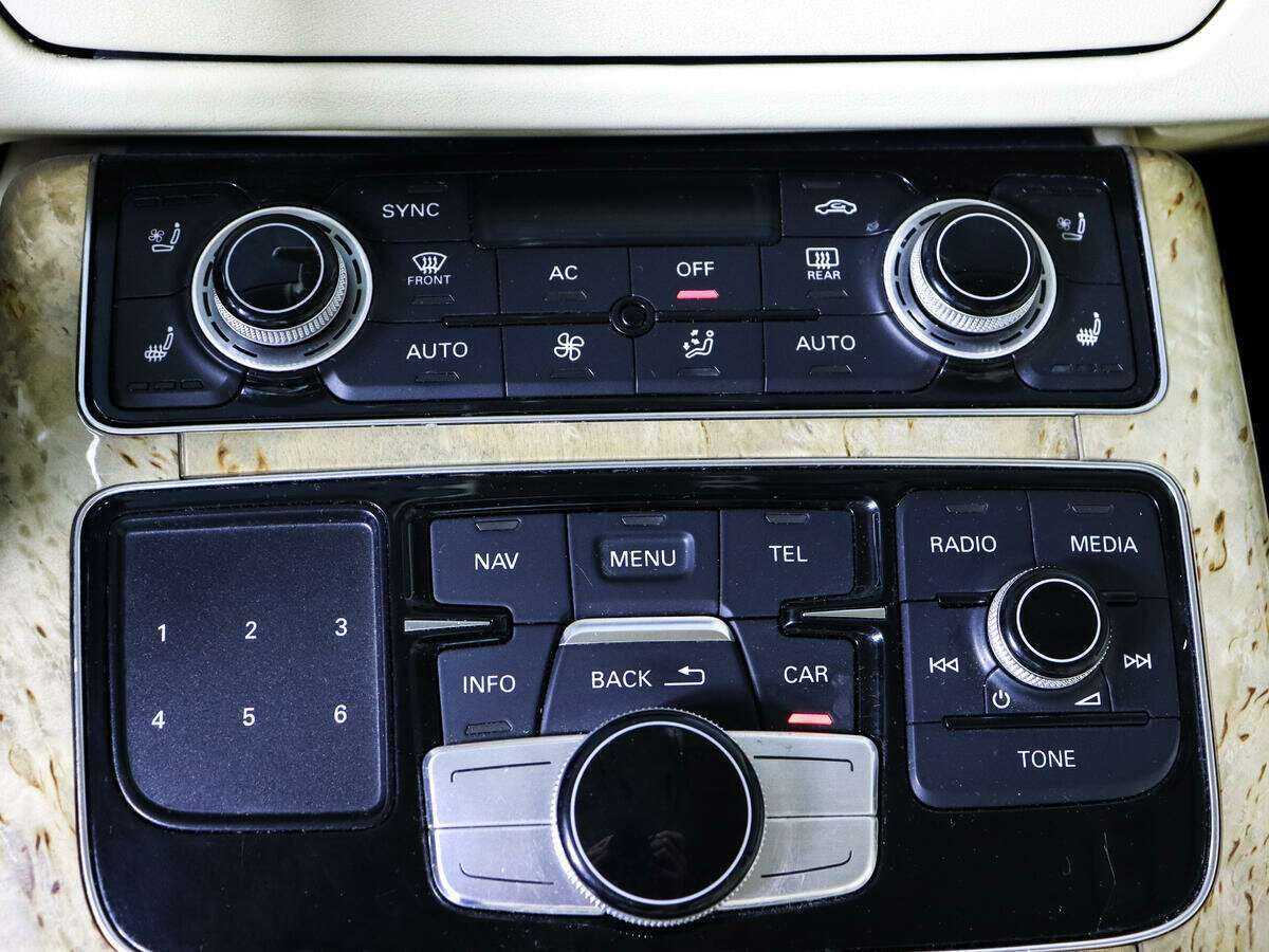 Купить Audi A8 с пробегом. Фото: #18