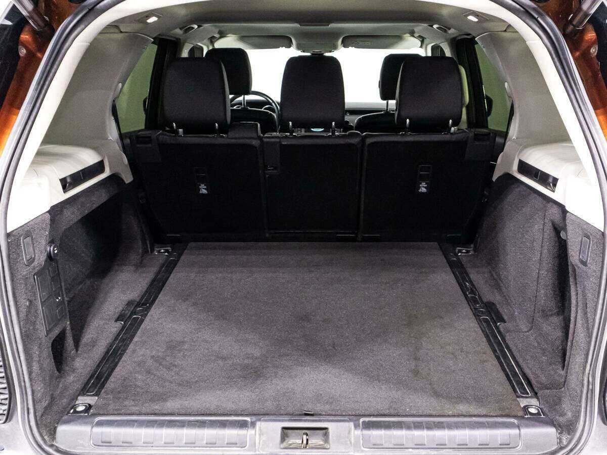 Купить Land Rover Discovery с пробегом. Фото: #14