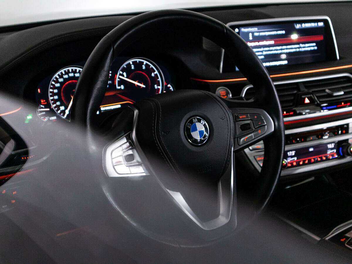 Купить BMW 7 серии с пробегом. Фото: #31