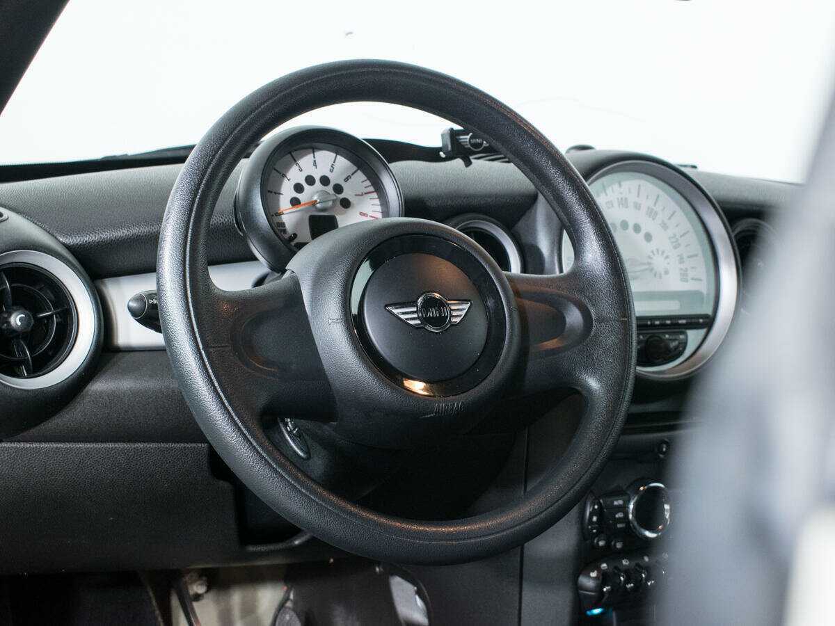 Купить Mini Coupe с пробегом. Фото: #11