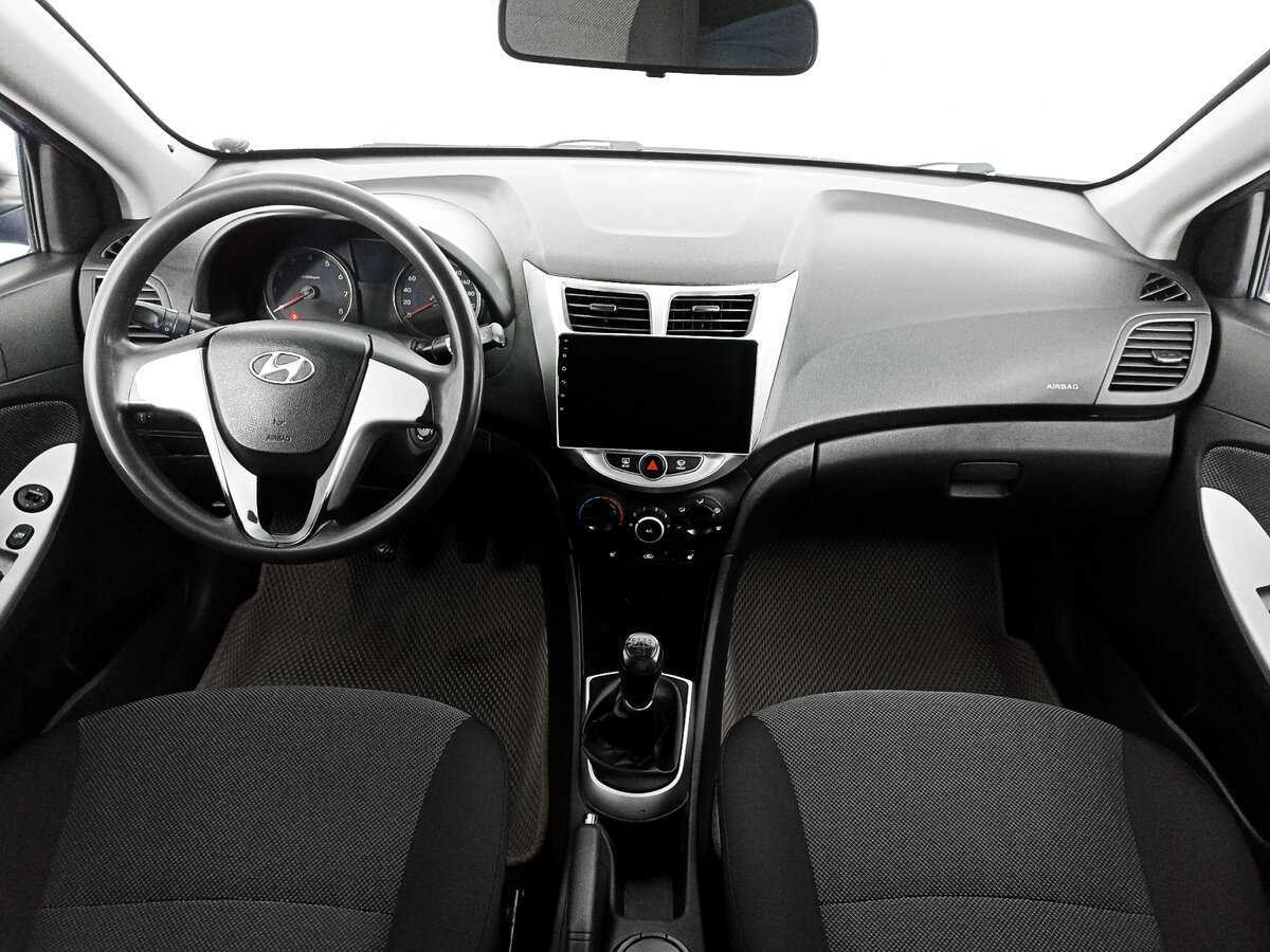 Купить Hyundai Solaris с пробегом. Фото: #11