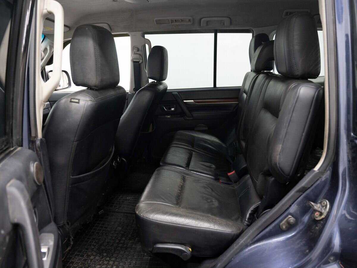 Купить Mitsubishi Pajero с пробегом. Фото: #8