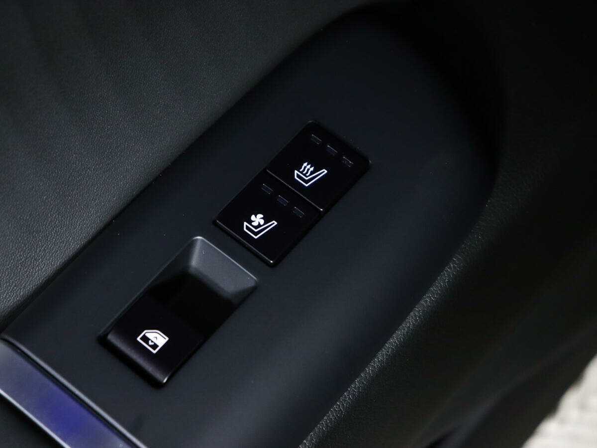 Купить Hyundai Grandeur с пробегом. Фото: #18