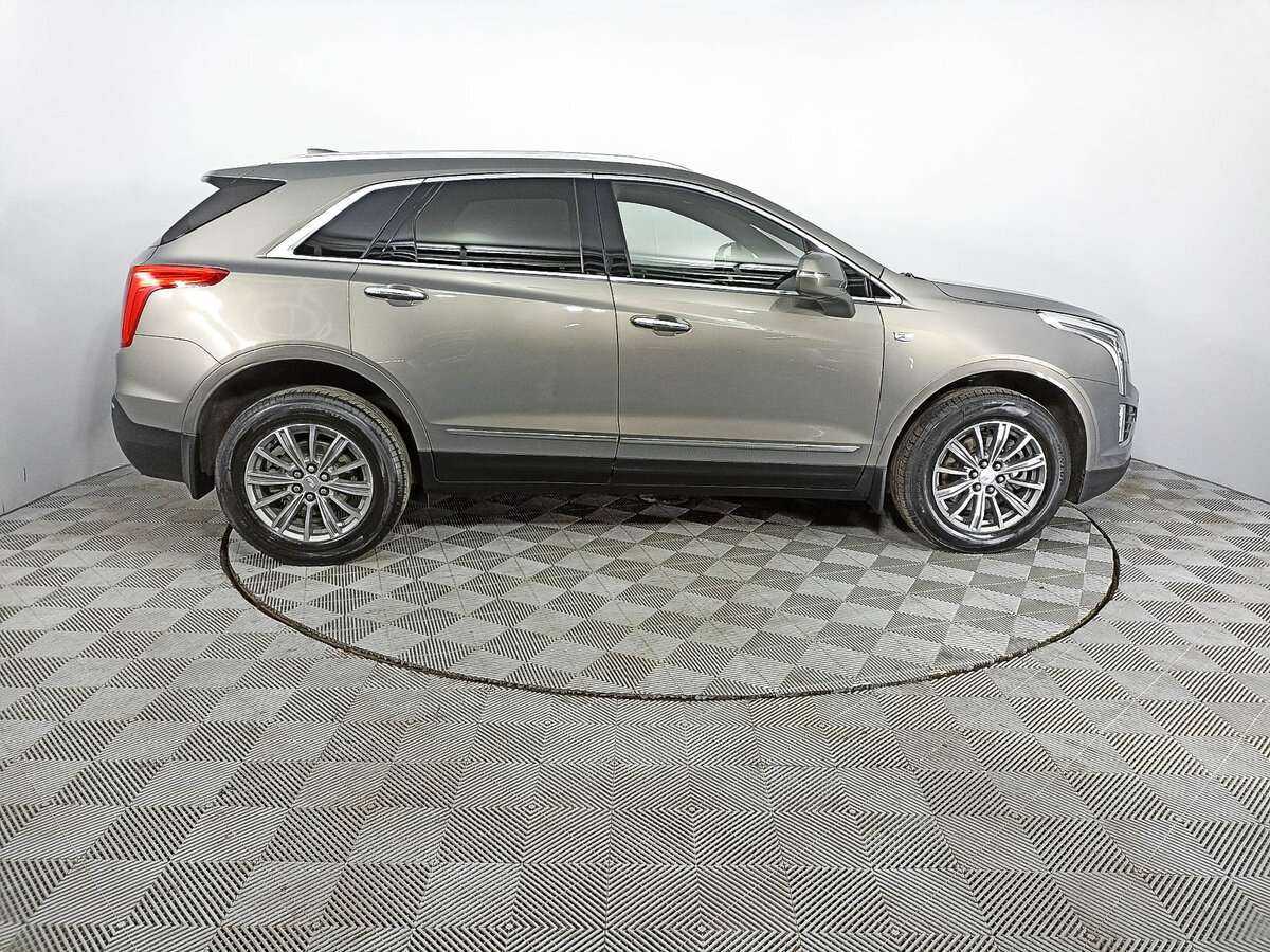 Купить Cadillac XT5 с пробегом. Фото: #3