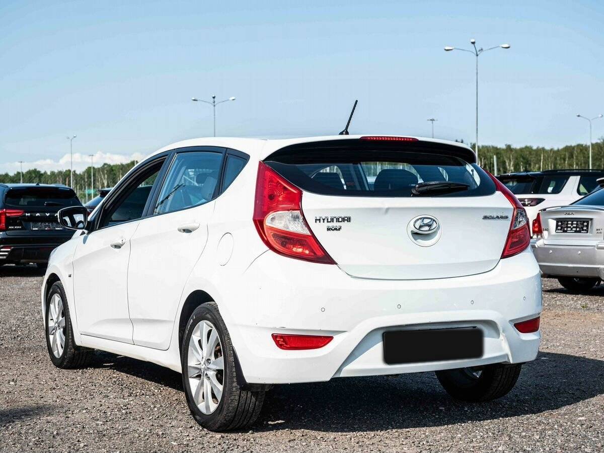 Купить Hyundai Solaris с пробегом. Фото: #3