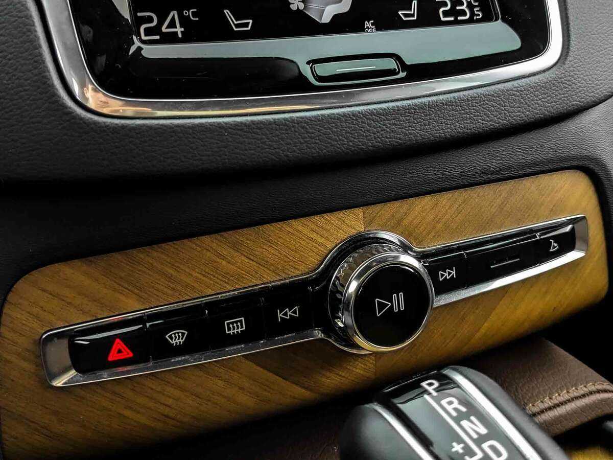 Купить Volvo XC90 с пробегом. Фото: #21