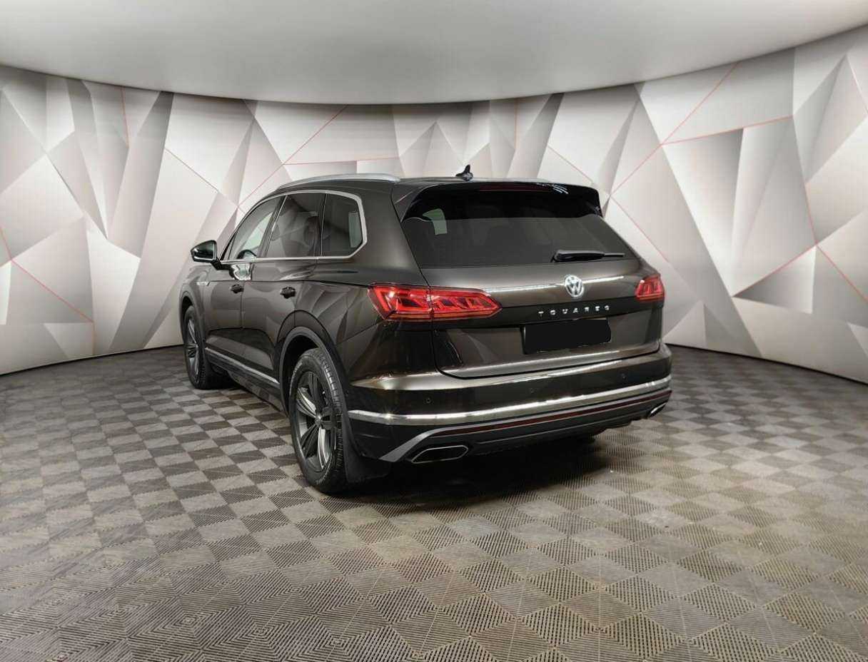 Купить Volkswagen Touareg с пробегом. Фото: #3