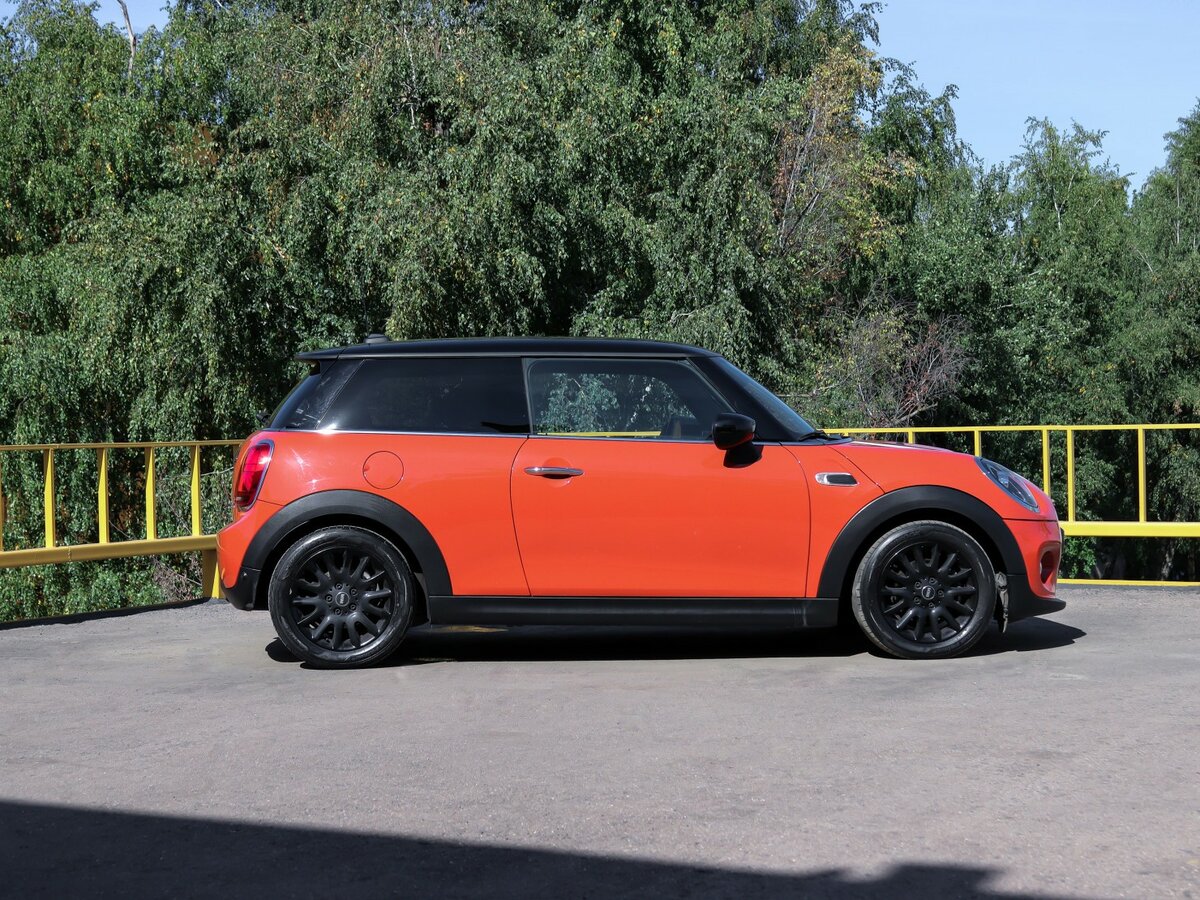 Купить Mini Hatch с пробегом. Фото: #2