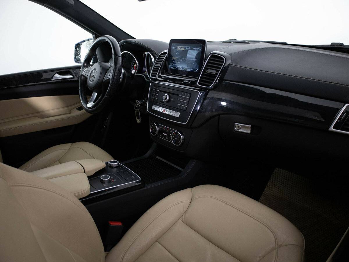 Купить Mercedes-Benz GLS с пробегом. Фото: #10