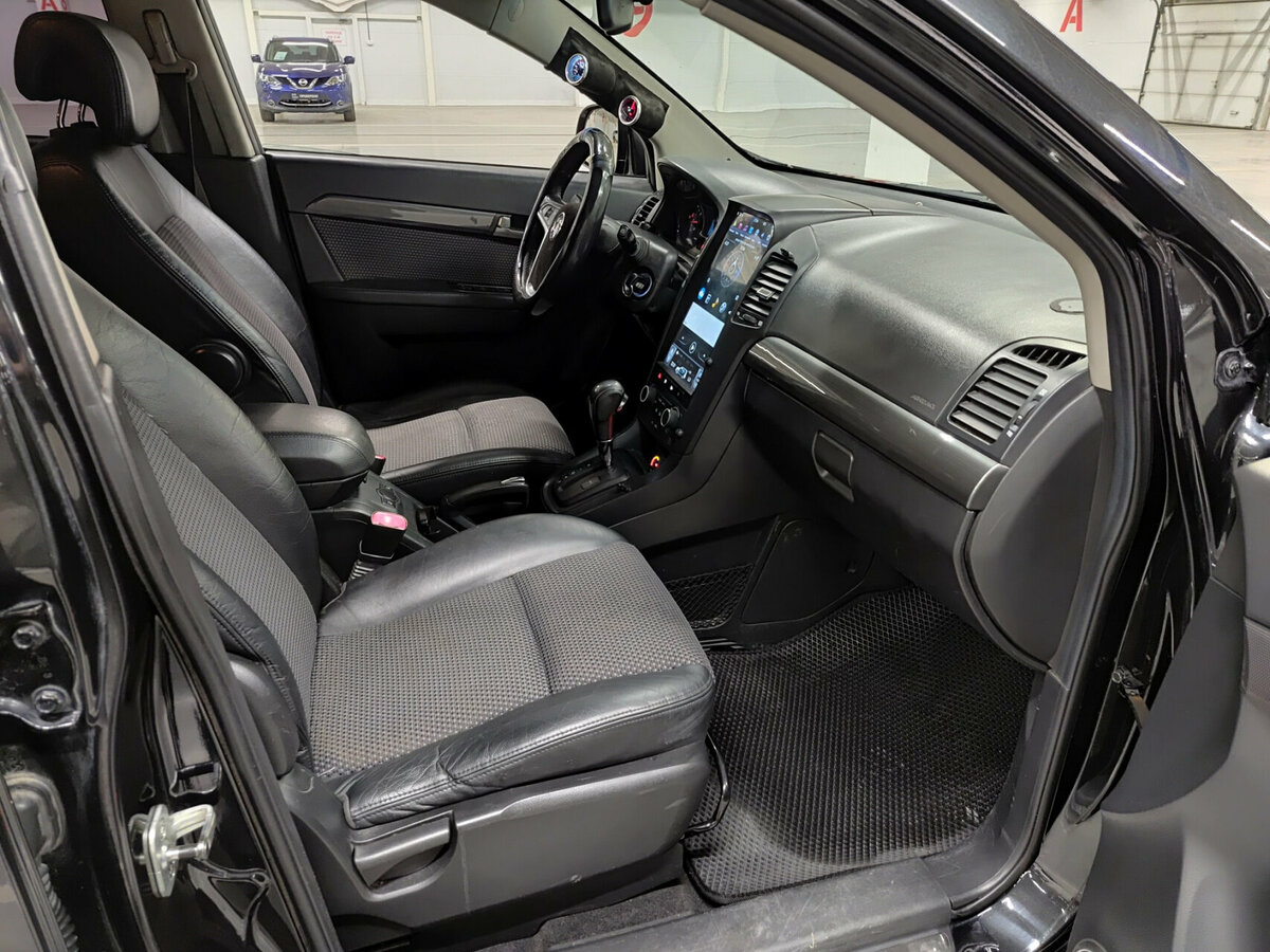 Купить Chevrolet Captiva с пробегом. Фото: #9