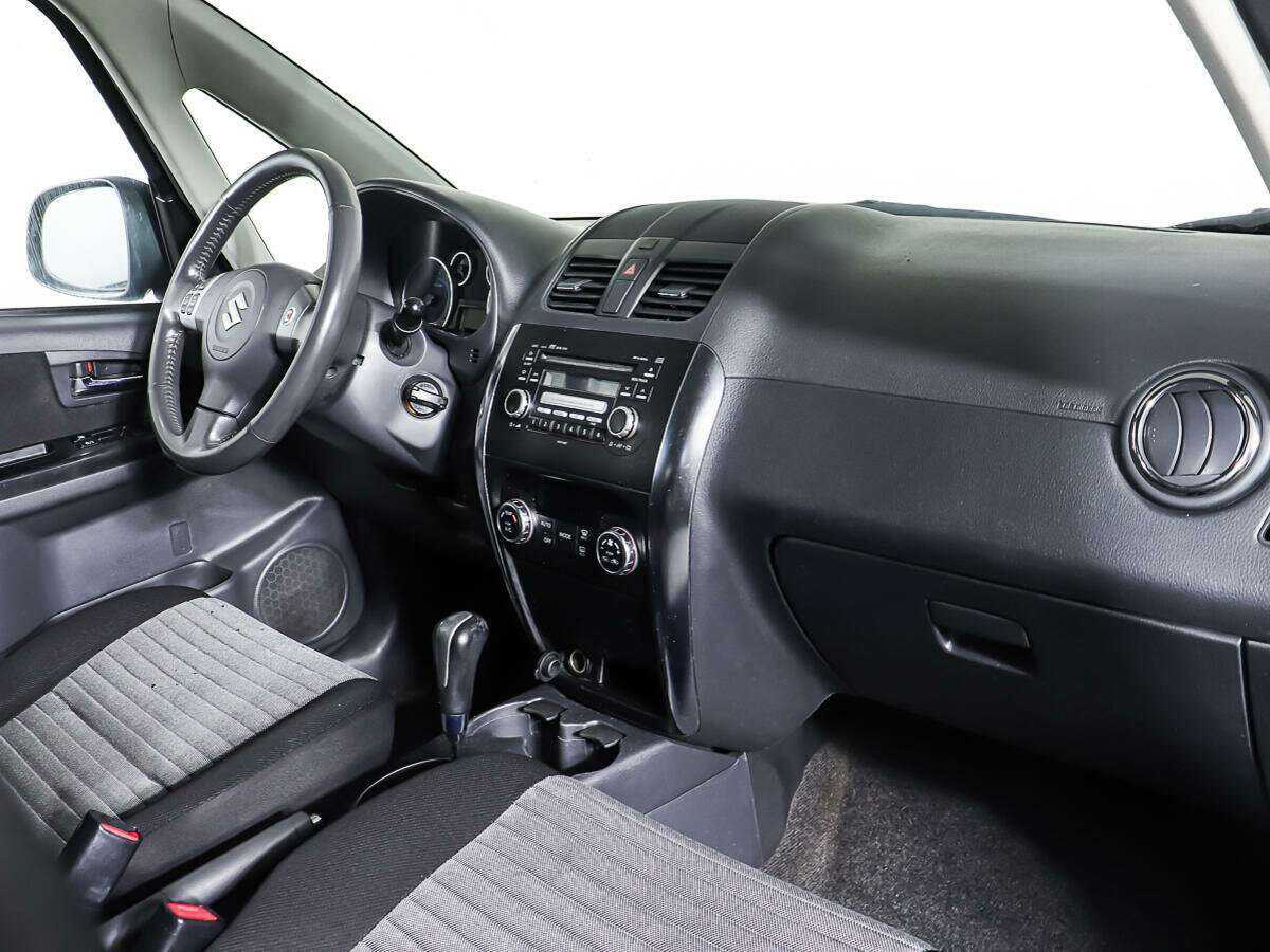 Купить Suzuki SX4 с пробегом. Фото: #8
