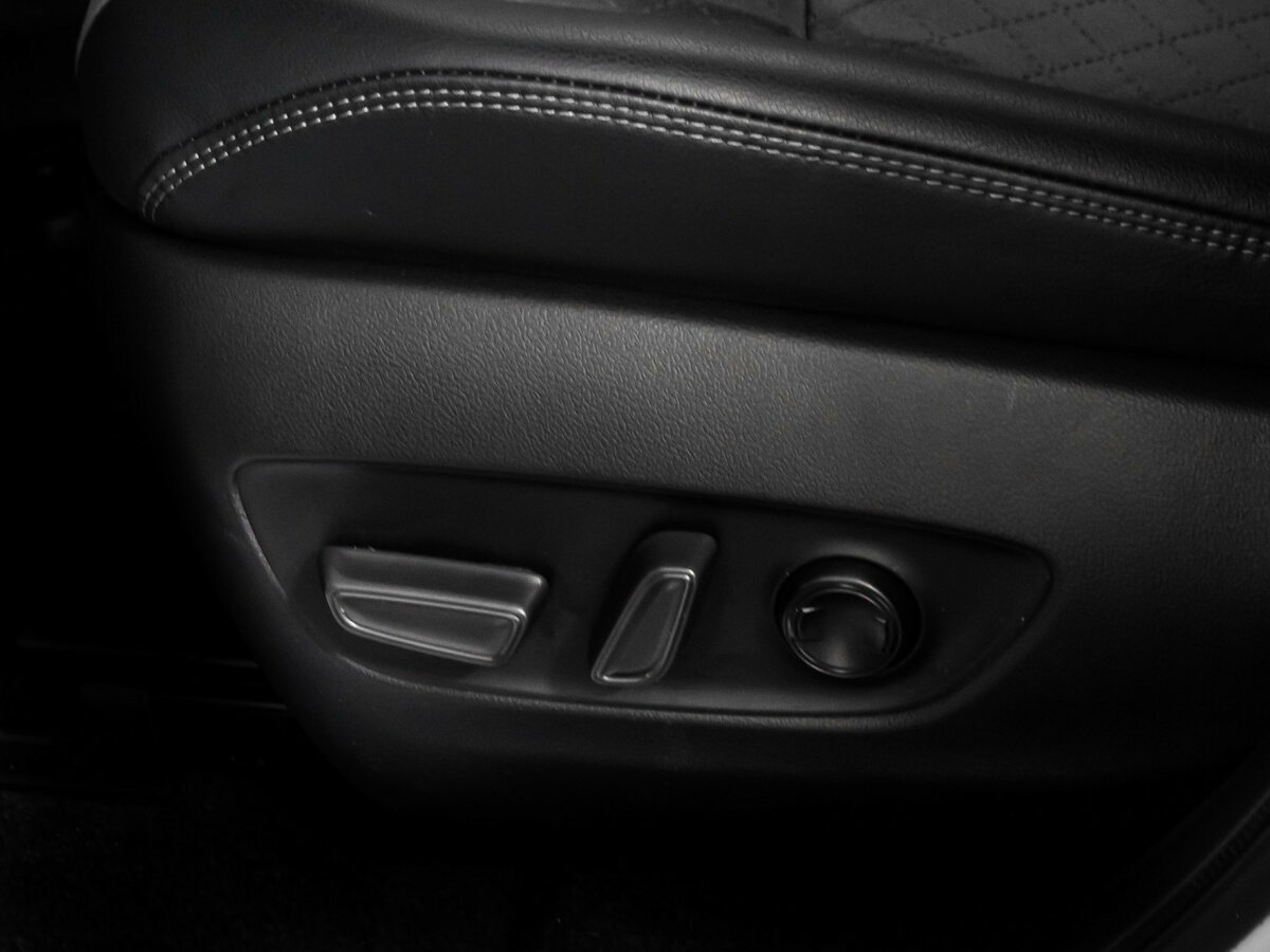 Купить Toyota RAV4 с пробегом. Фото: #15