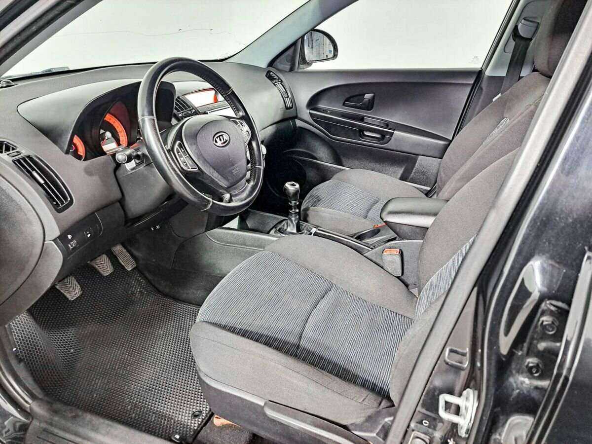 Купить Kia Ceed с пробегом. Фото: #13