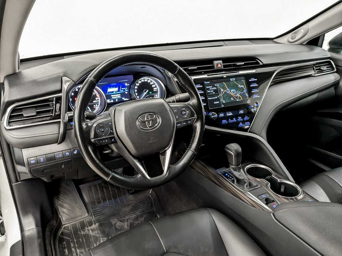 Купить Toyota Camry с пробегом. Фото: #15
