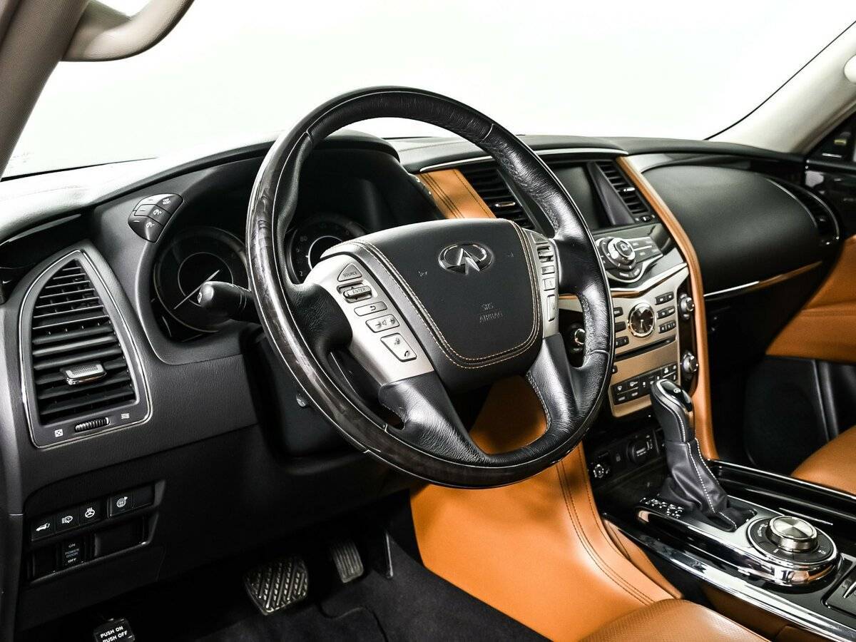 Купить Infiniti QX80 с пробегом. Фото: #12