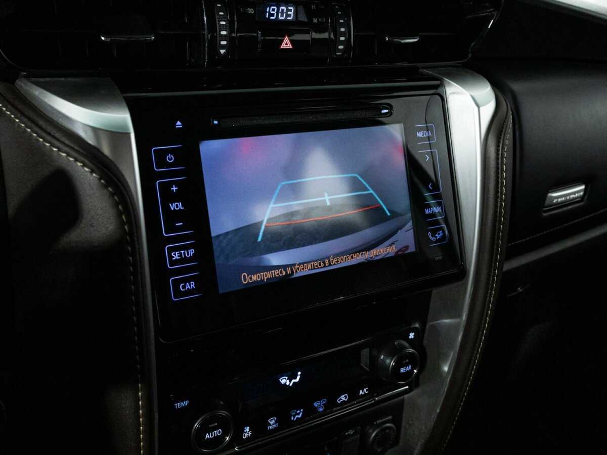 Купить Toyota Fortuner с пробегом. Фото: #15