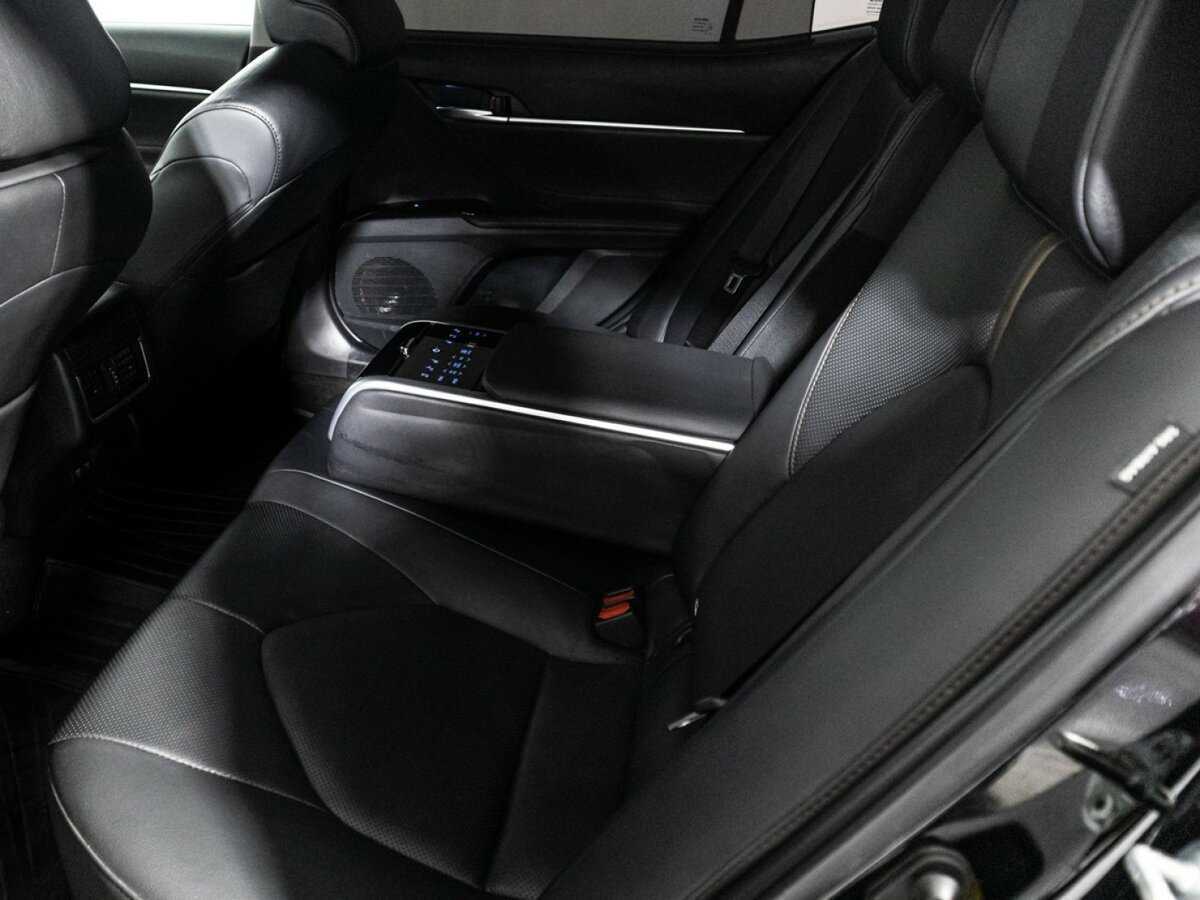 Купить Toyota Camry с пробегом. Фото: #25
