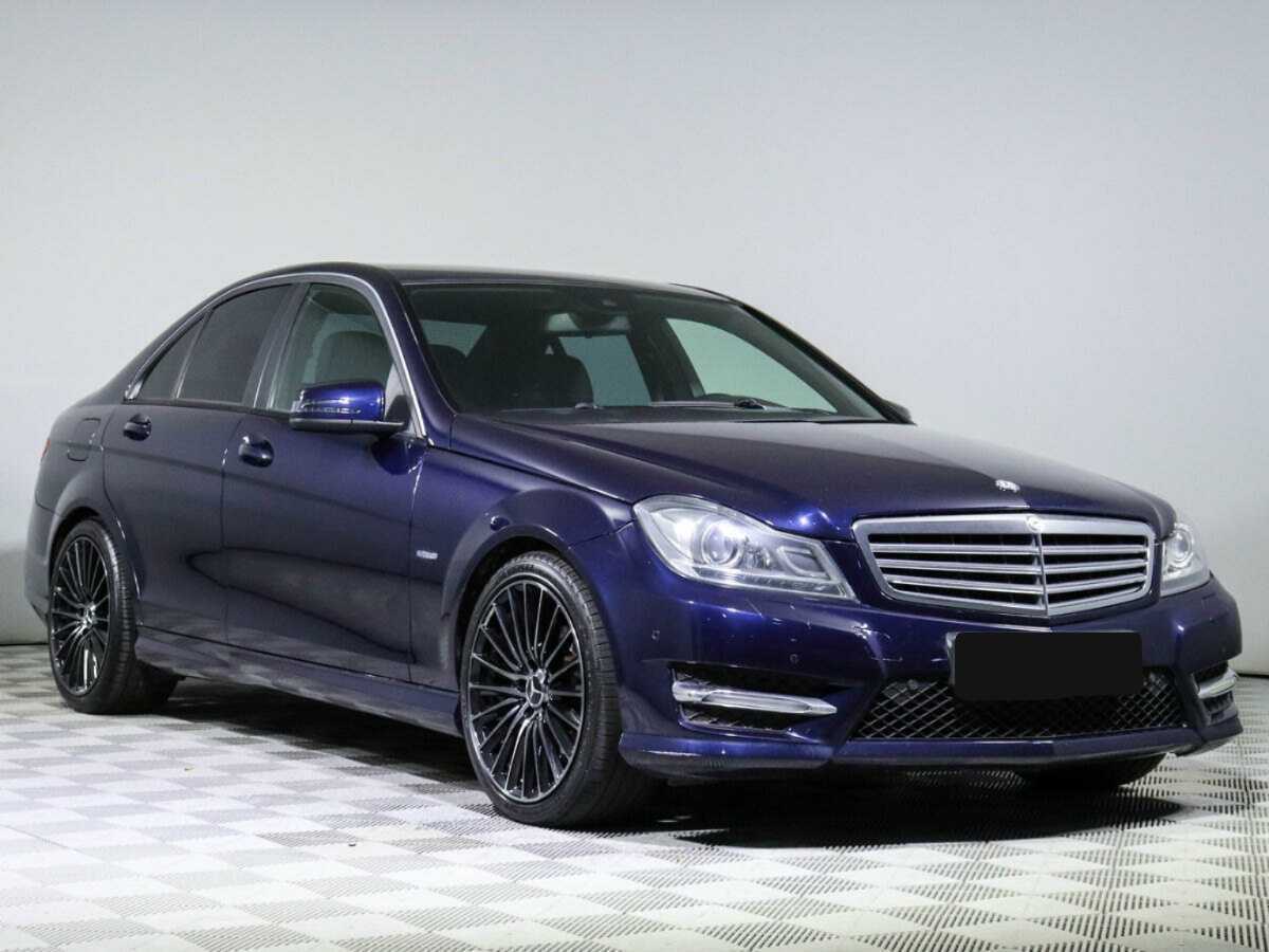 Купить Mercedes-Benz C-Класс с пробегом. Фото: #2