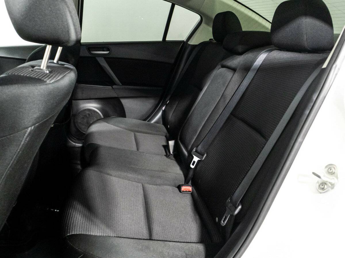 Купить Mazda 3 с пробегом. Фото: #9