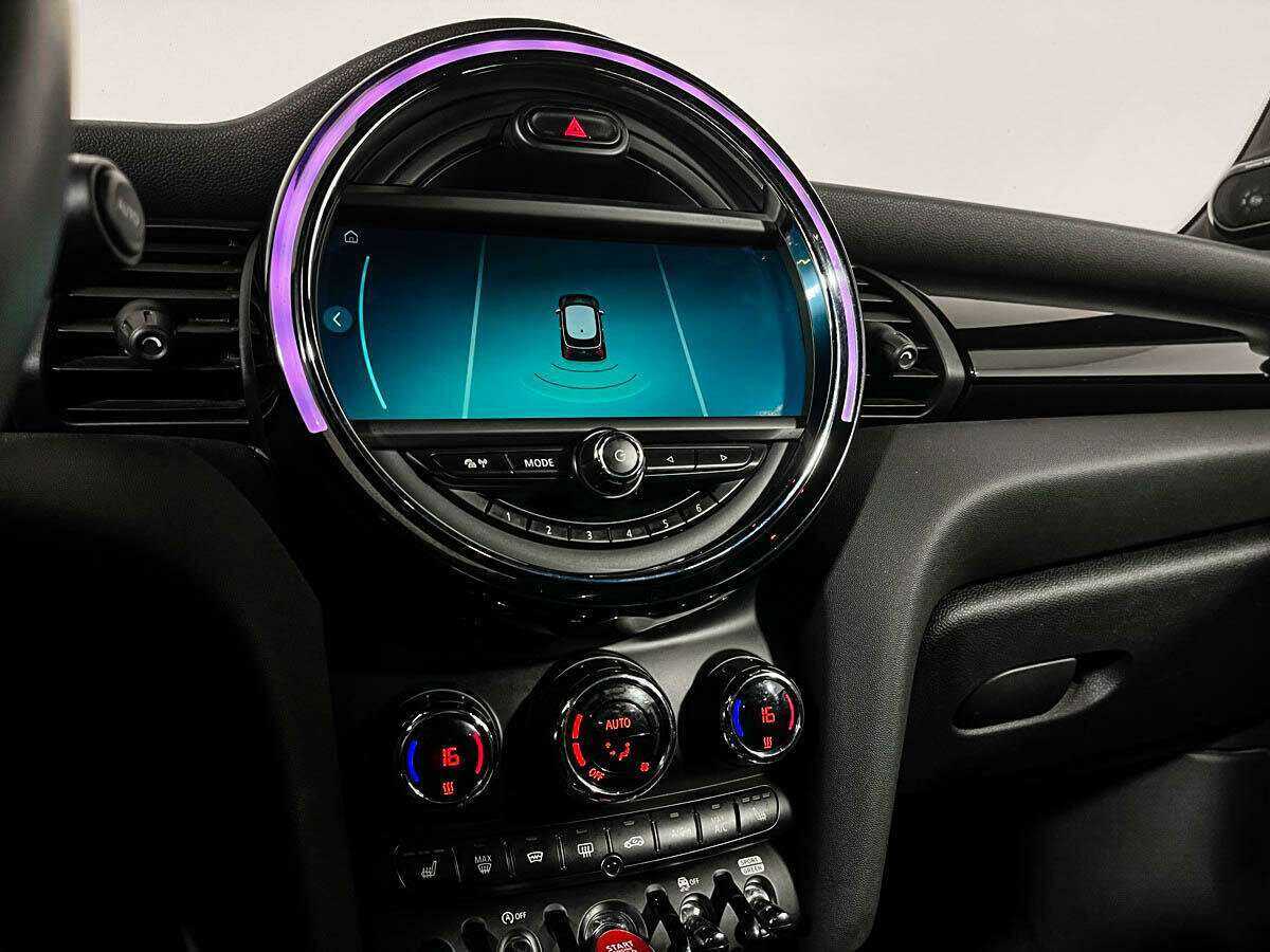 Купить Mini Hatch с пробегом. Фото: #10