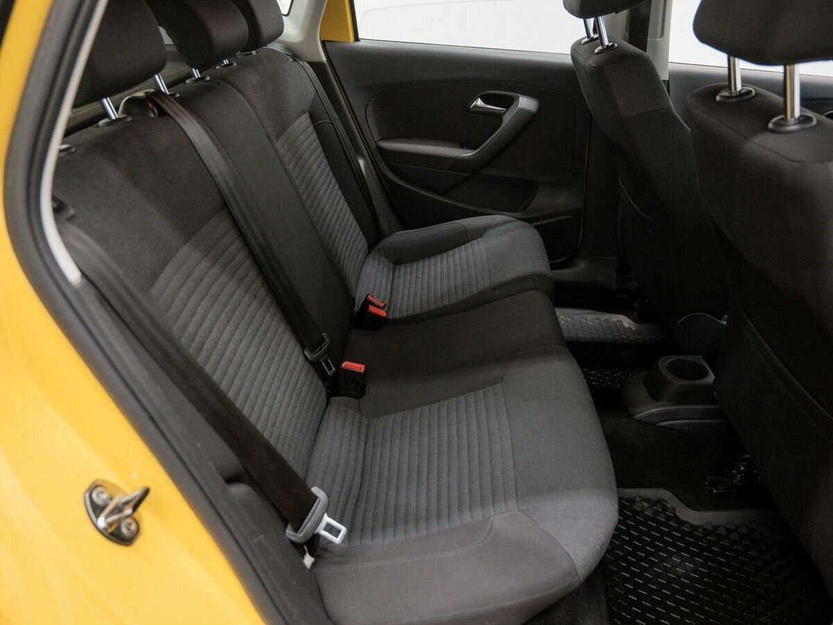 Купить Volkswagen Polo с пробегом. Фото: #9