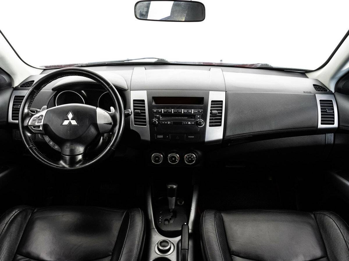 Купить Mitsubishi Outlander с пробегом. Фото: #9