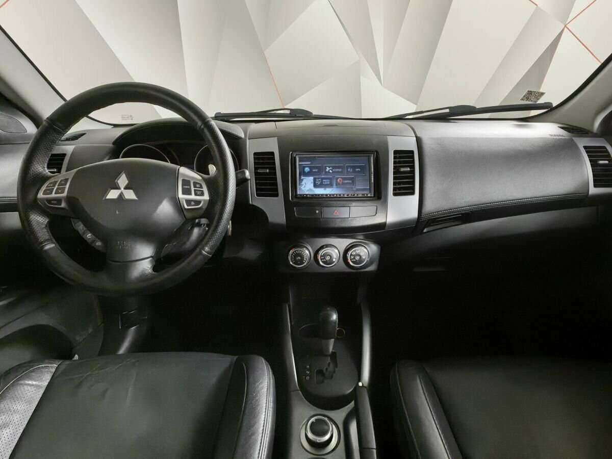 Купить Mitsubishi Outlander с пробегом. Фото: #9