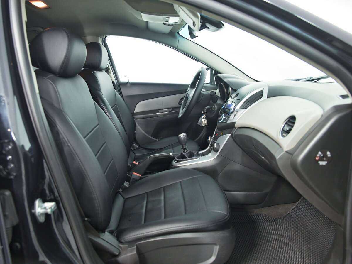 Купить Chevrolet Cruze с пробегом. Фото: #11