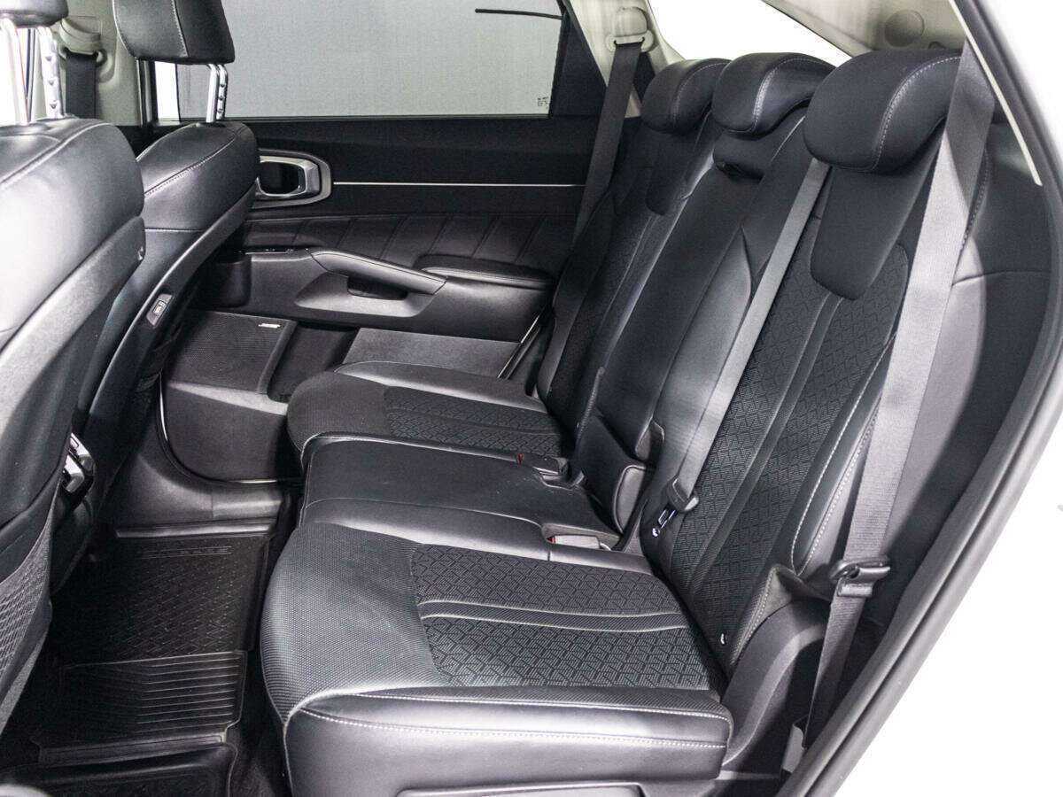 Купить Kia Sorento с пробегом. Фото: #9