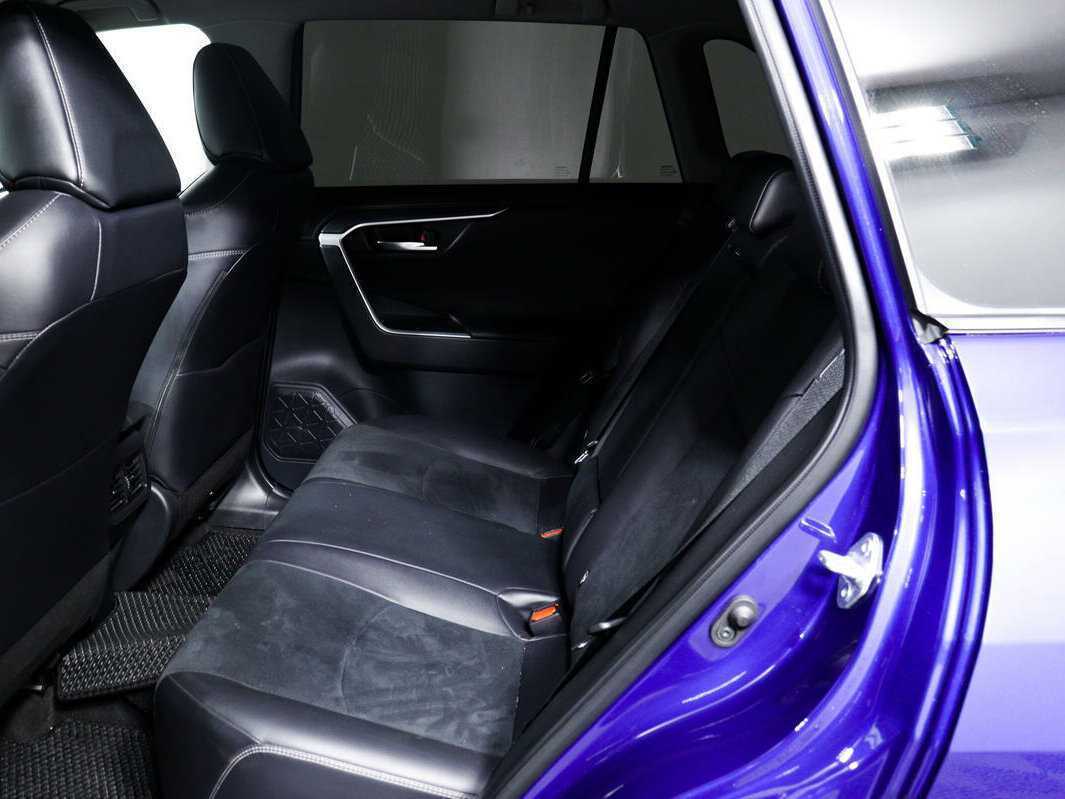 Купить Toyota RAV4 с пробегом. Фото: #11