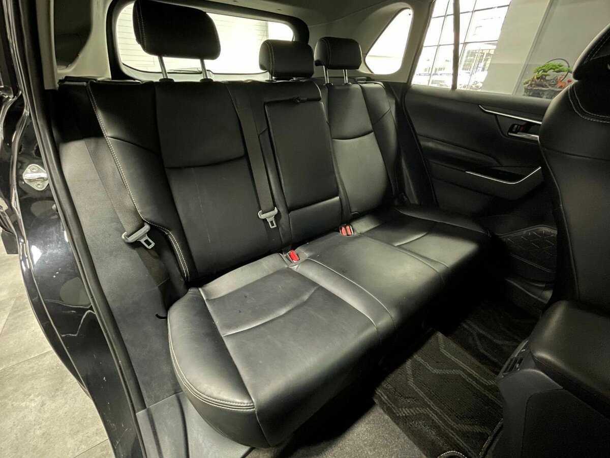 Купить Toyota RAV4 с пробегом. Фото: #15