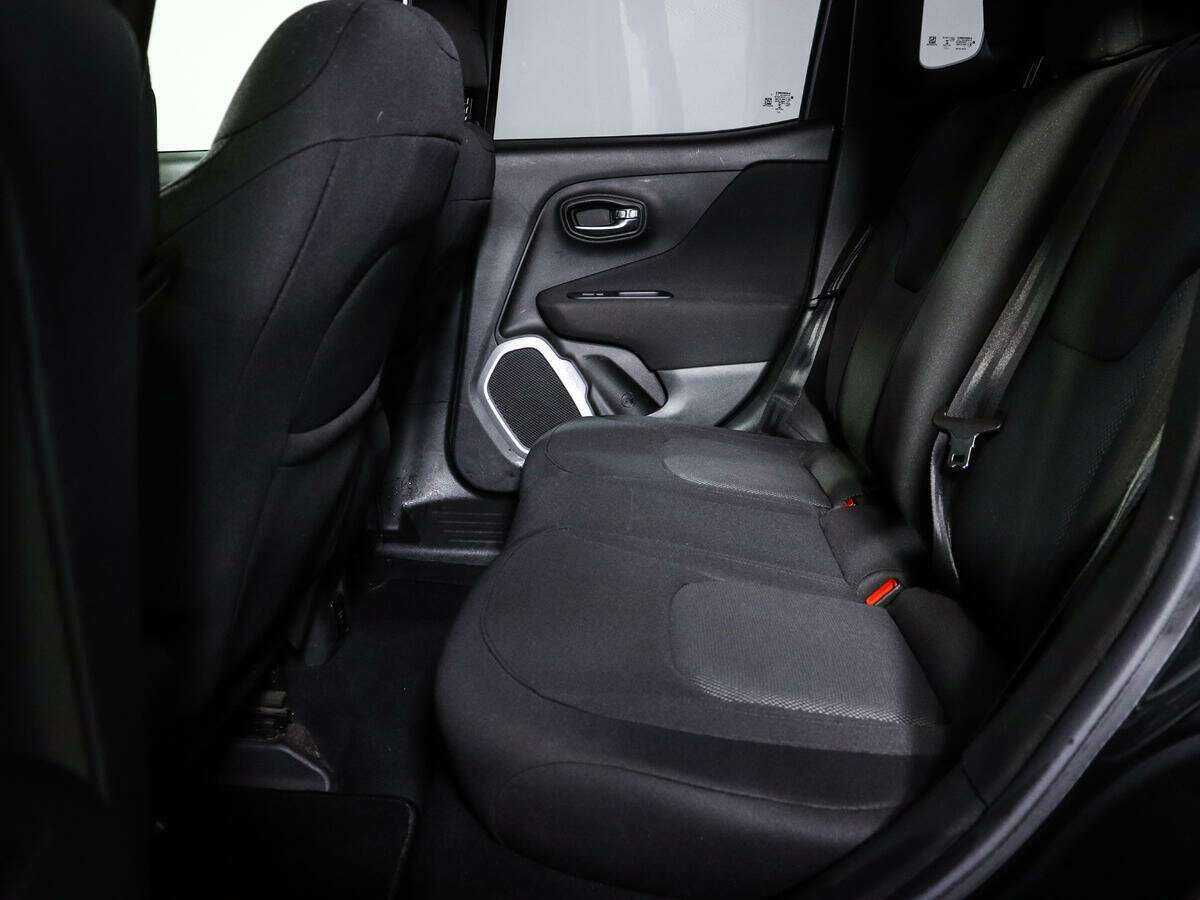 Купить Jeep Renegade с пробегом. Фото: #8