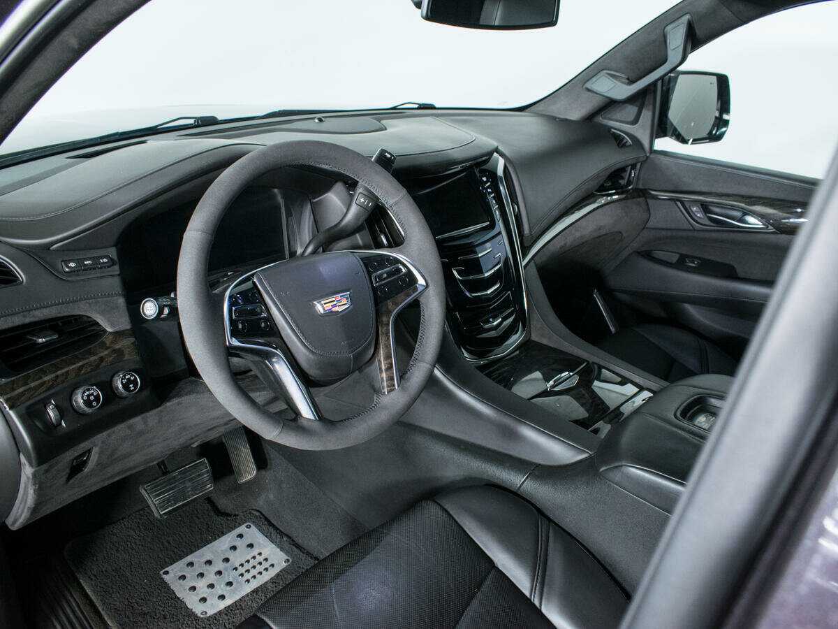 Купить Cadillac Escalade с пробегом. Фото: #12