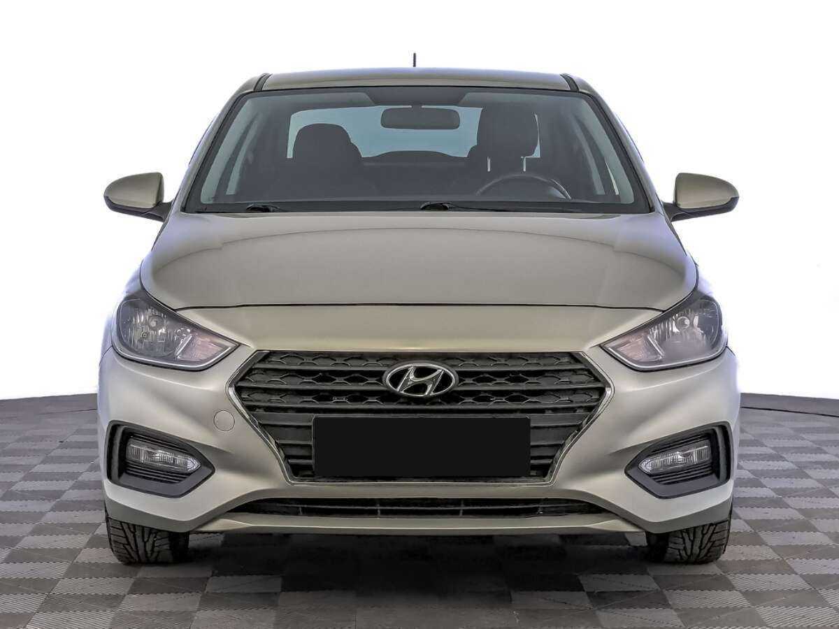 Купить Hyundai Solaris с пробегом. Фото: #1