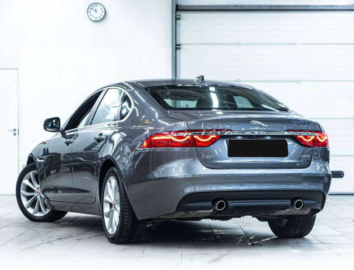 Купить Jaguar XF с пробегом. Фото: #3