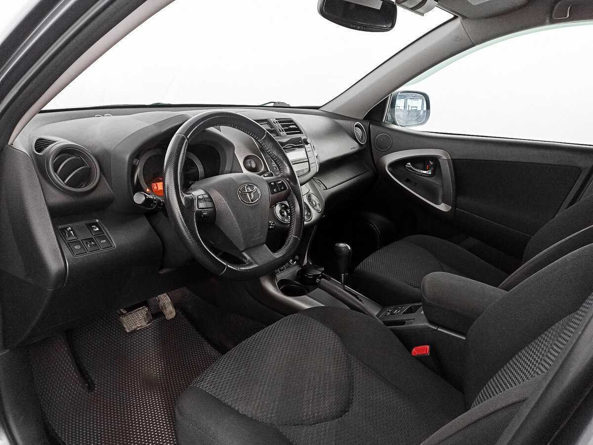Купить Toyota RAV4 с пробегом. Фото: #13