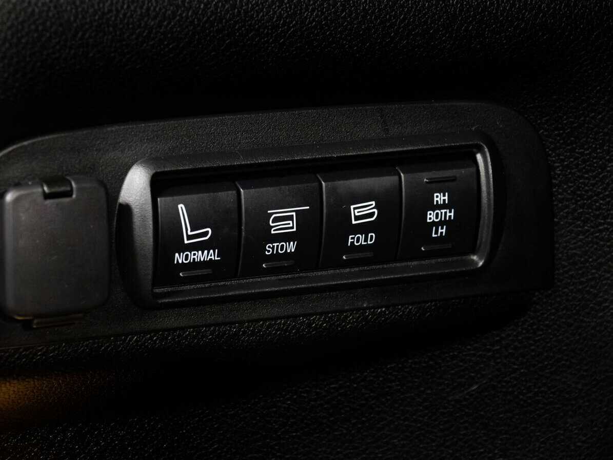 Купить Ford Explorer с пробегом. Фото: #18