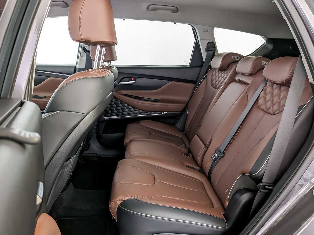 Купить Hyundai Santa Fe с пробегом. Фото: #11