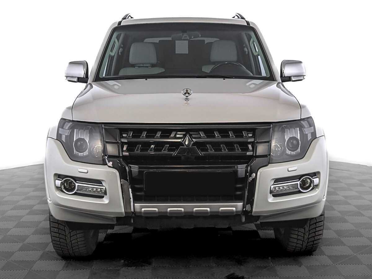 Купить Mitsubishi Pajero с пробегом. Фото: #1