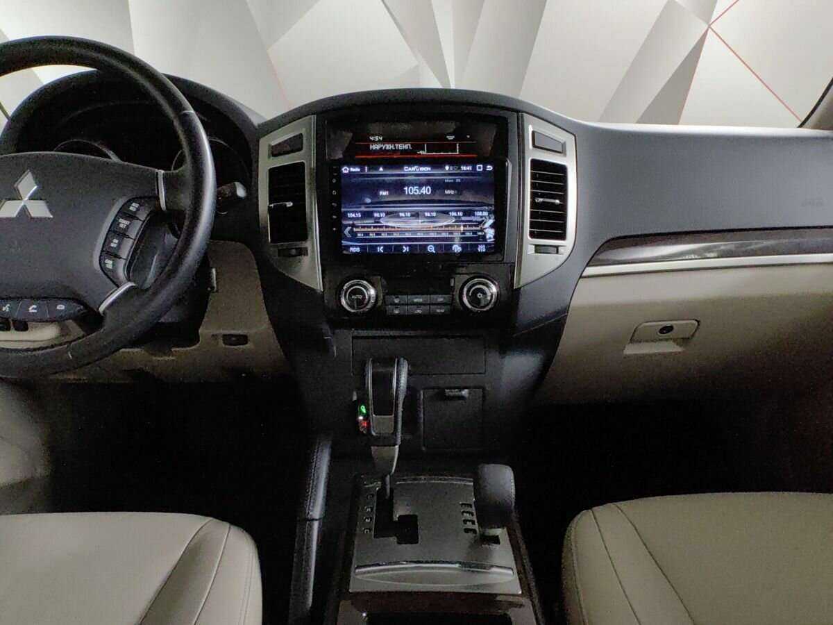 Купить Mitsubishi Pajero с пробегом. Фото: #10