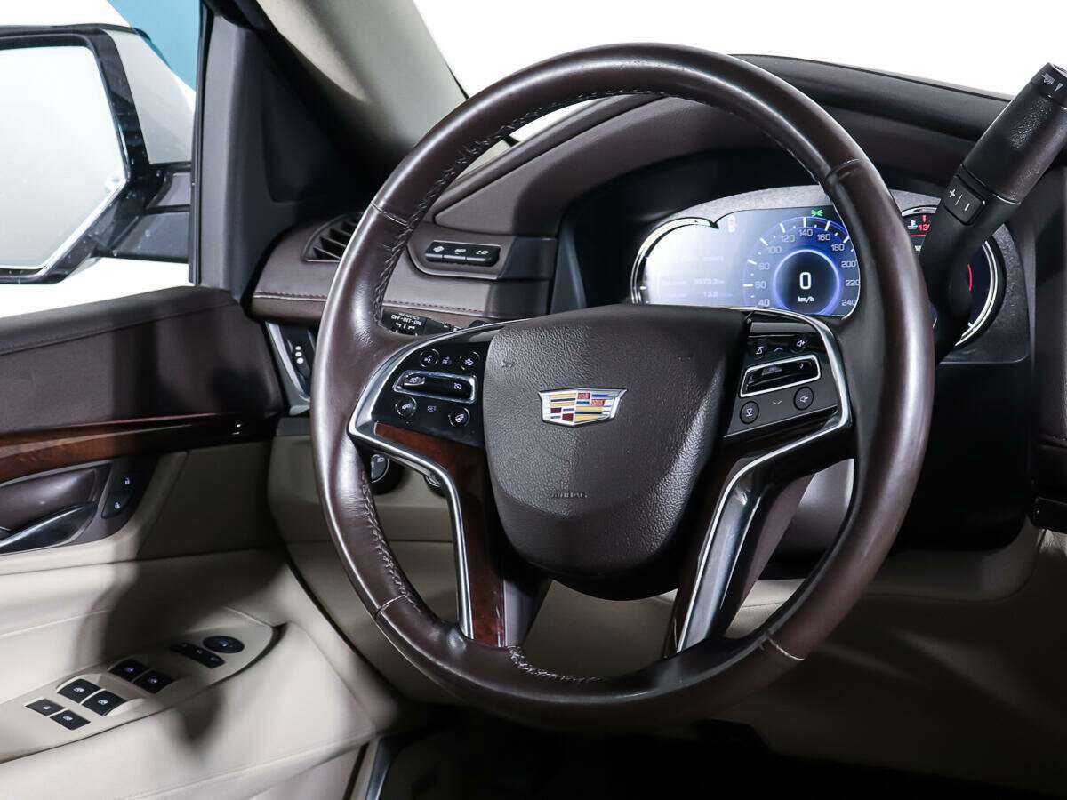 Купить Cadillac Escalade с пробегом. Фото: #10