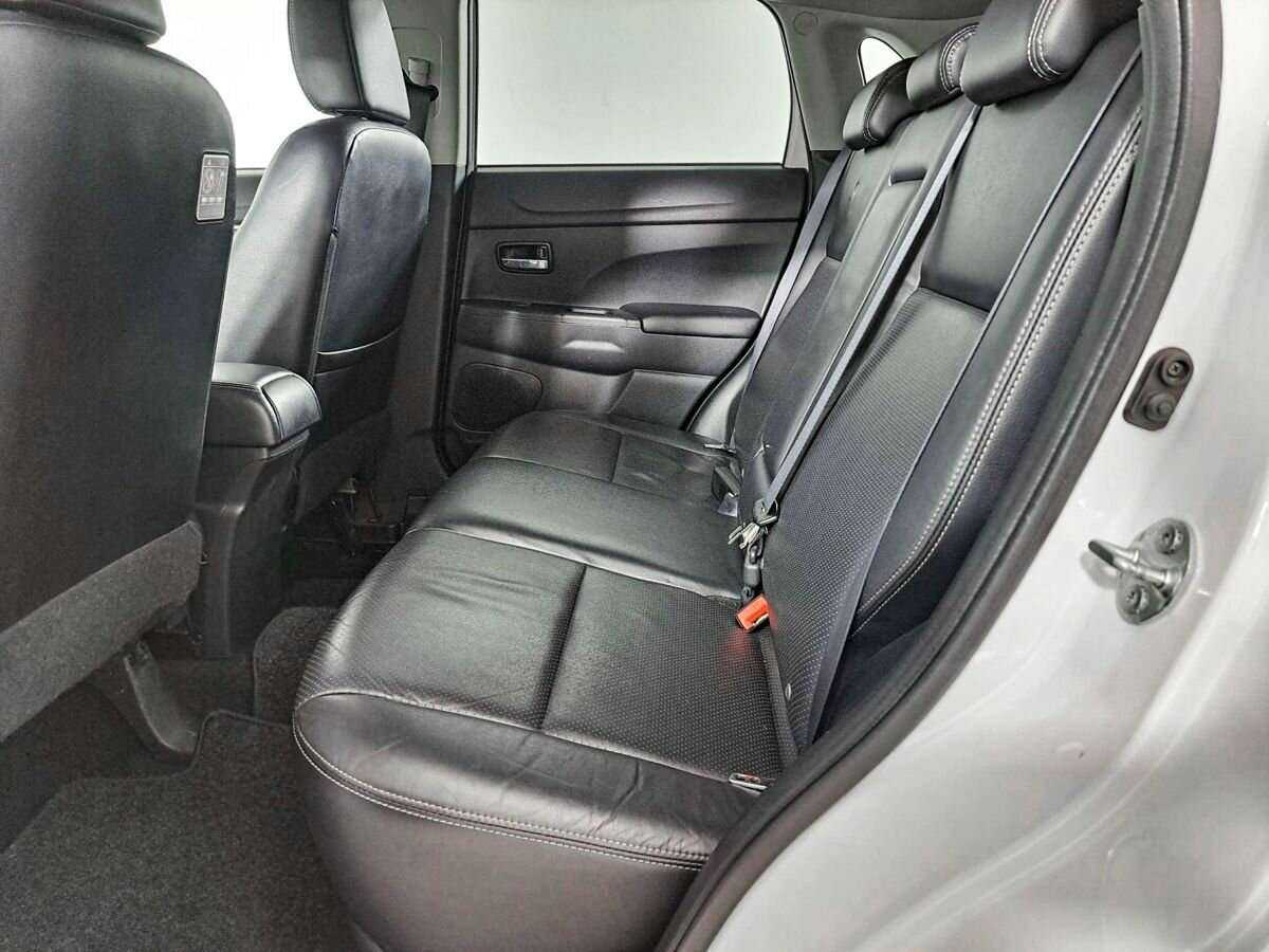 Купить Mitsubishi ASX с пробегом. Фото: #9