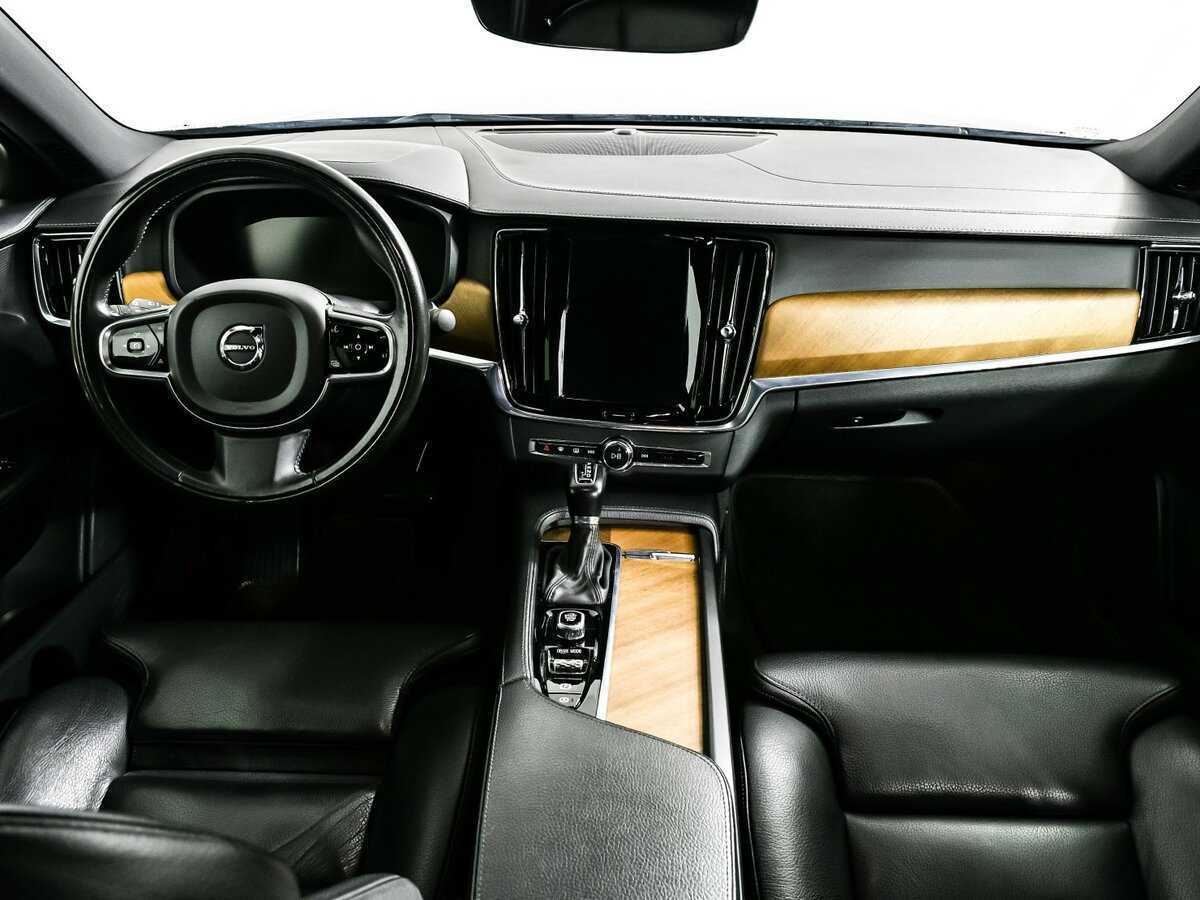 Купить Volvo S90 с пробегом. Фото: #10