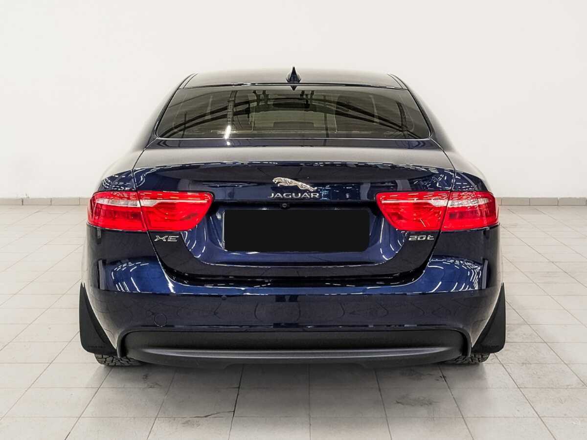 Купить Jaguar XE с пробегом. Фото: #5