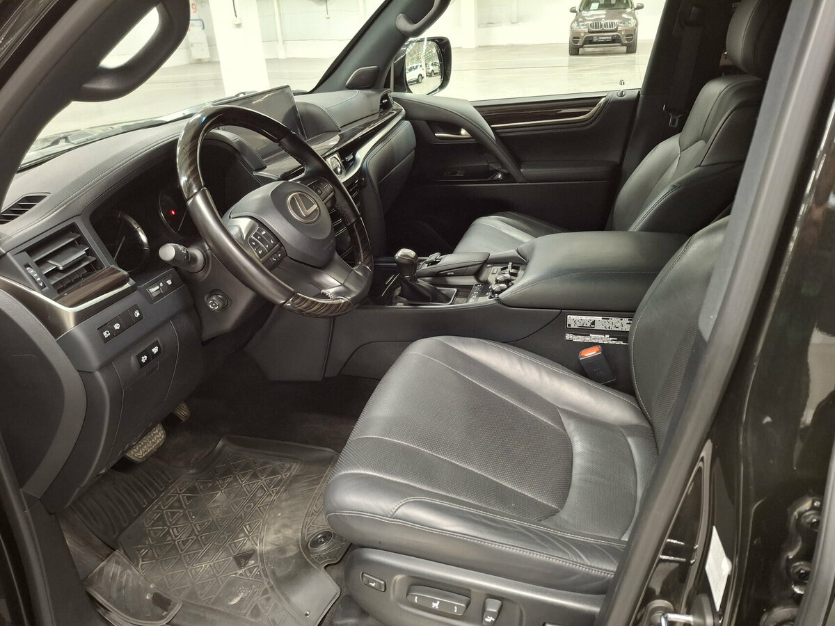 Купить Lexus LX с пробегом. Фото: #13