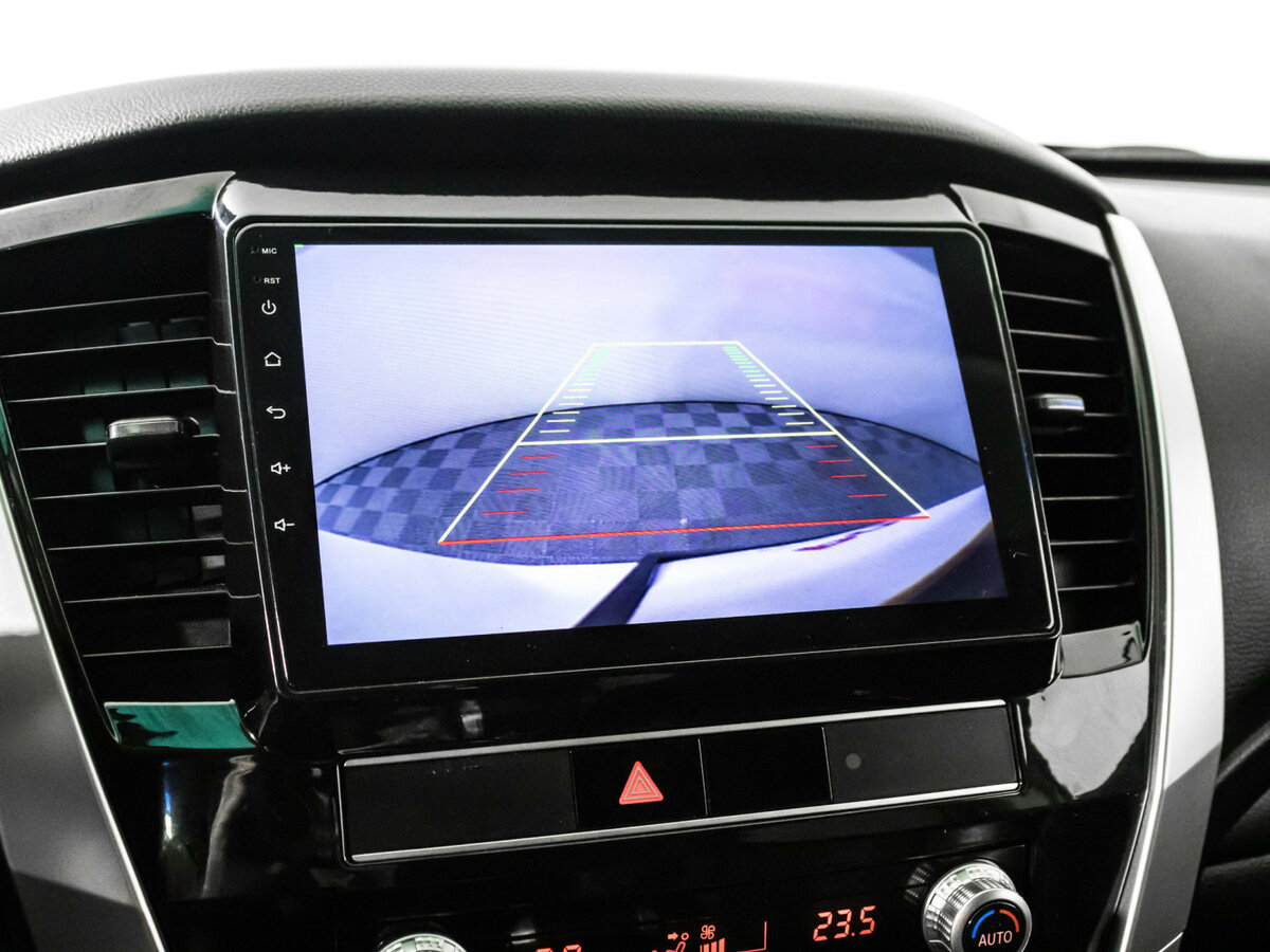 Купить Mitsubishi Montero Sport с пробегом. Фото: #16