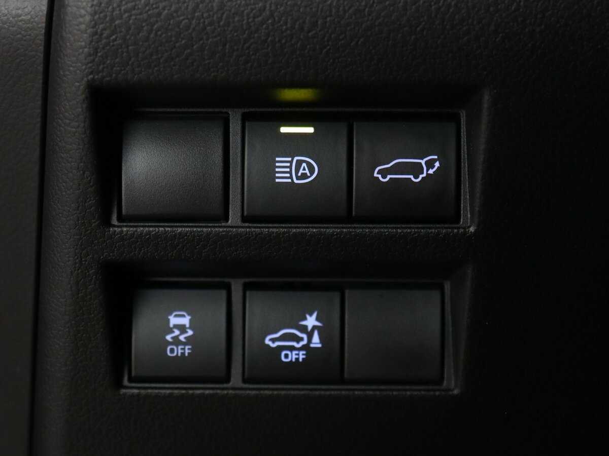Купить Toyota Land Cruiser с пробегом. Фото: #20