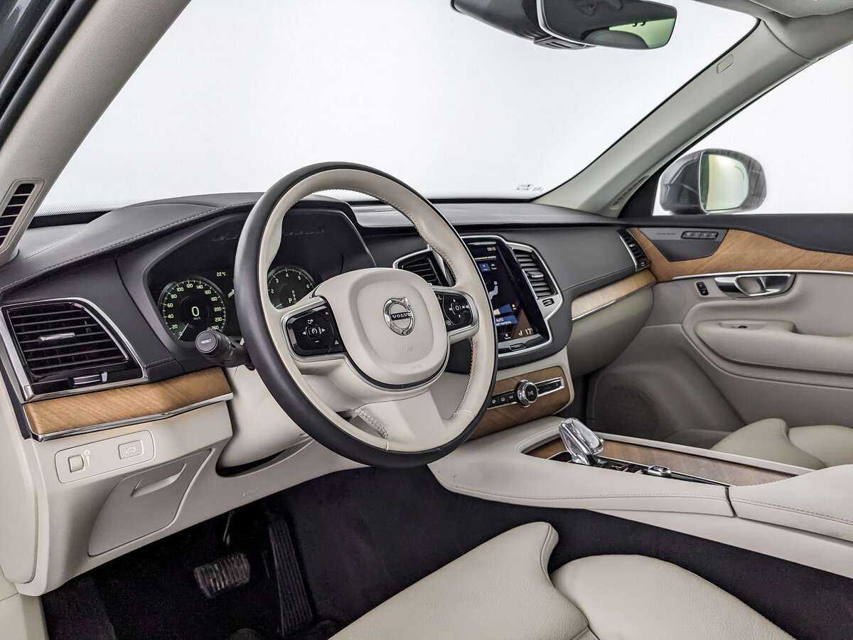 Купить Volvo XC90 с пробегом. Фото: #12